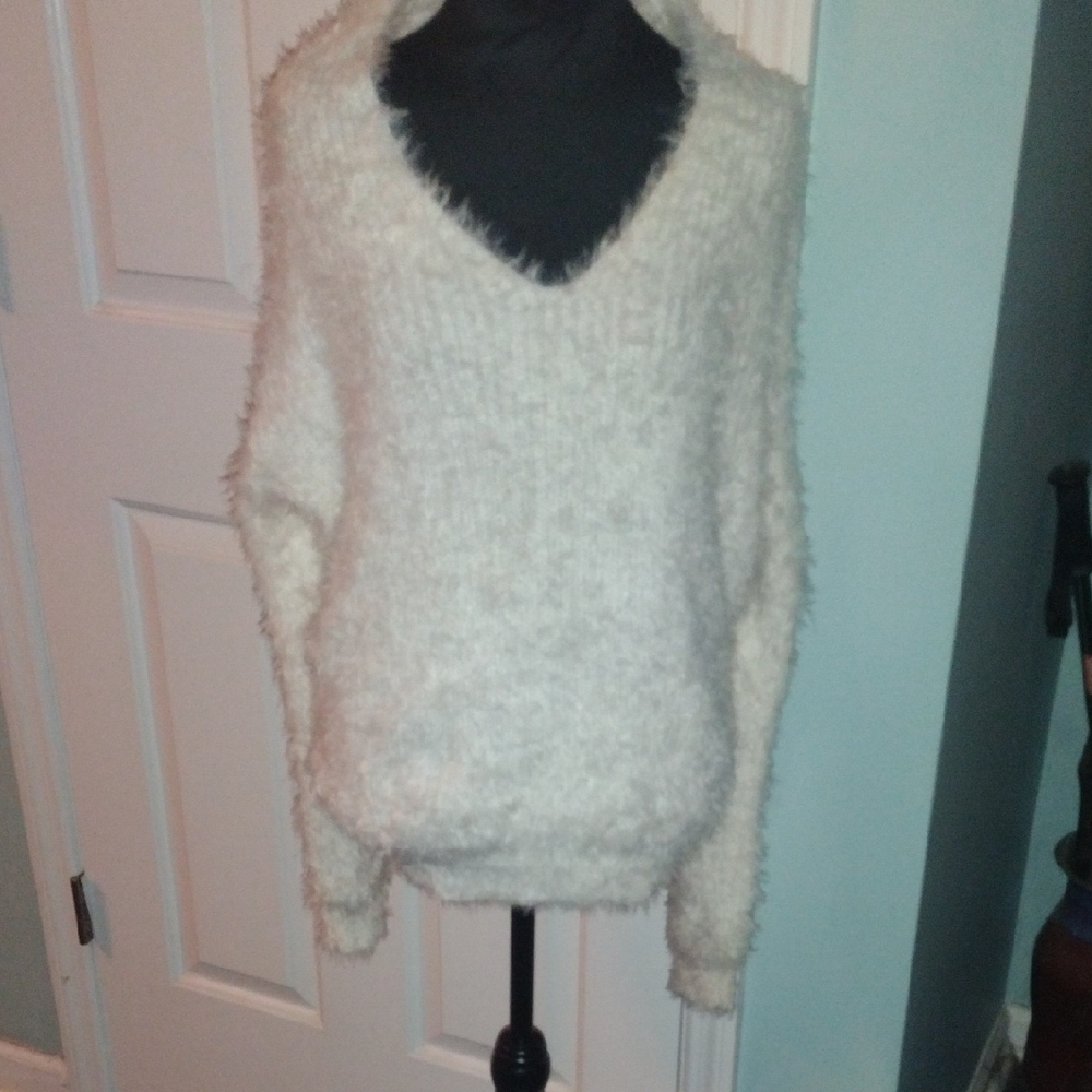 NWT Cozy White Fuzzy Sweater With Back Twist